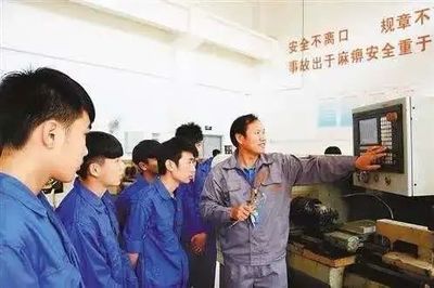 技能重塑與價值選擇 當(dāng)年輕人“逃離”工廠后的職業(yè)技能培訓(xùn)新路徑